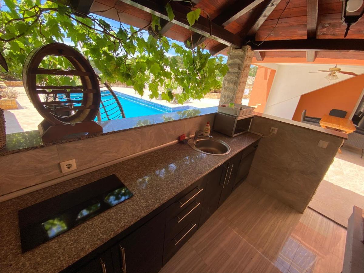 Holiday Home Cerim Trogir Extérieur photo